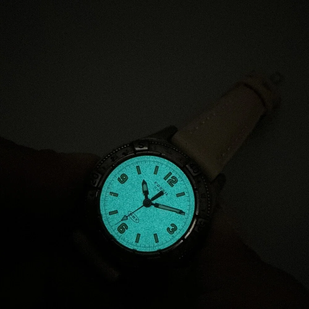 Vintage Fossil DRT DT-4041 Womens Watch 29mm Blue Dial Beige Leather New Battery